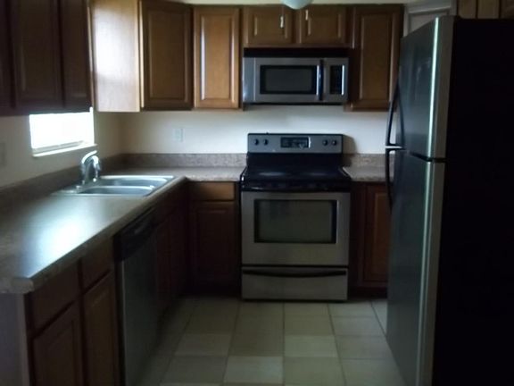 2nd image of 10736 Banyantree Ln