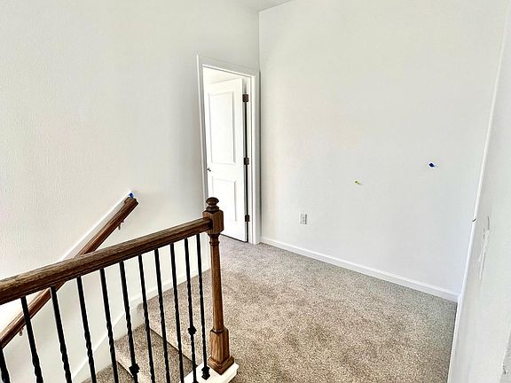 3rd image of 618 Cherry Elm Dr