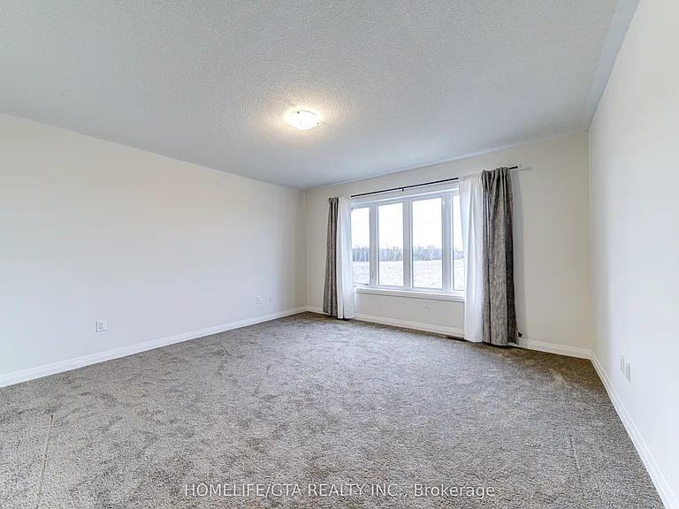 168 Union Blvd — Photo 16