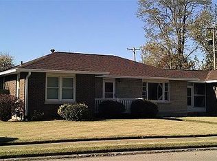 805 N 30th St, Quincy, IL 62301