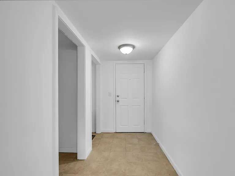 50 Virginia Dr #10 — Photo 3