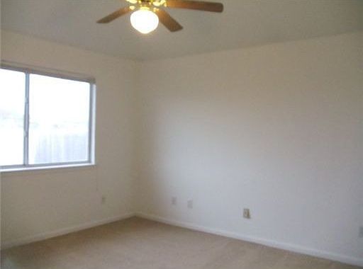5th image of 3815 Westfield Dr