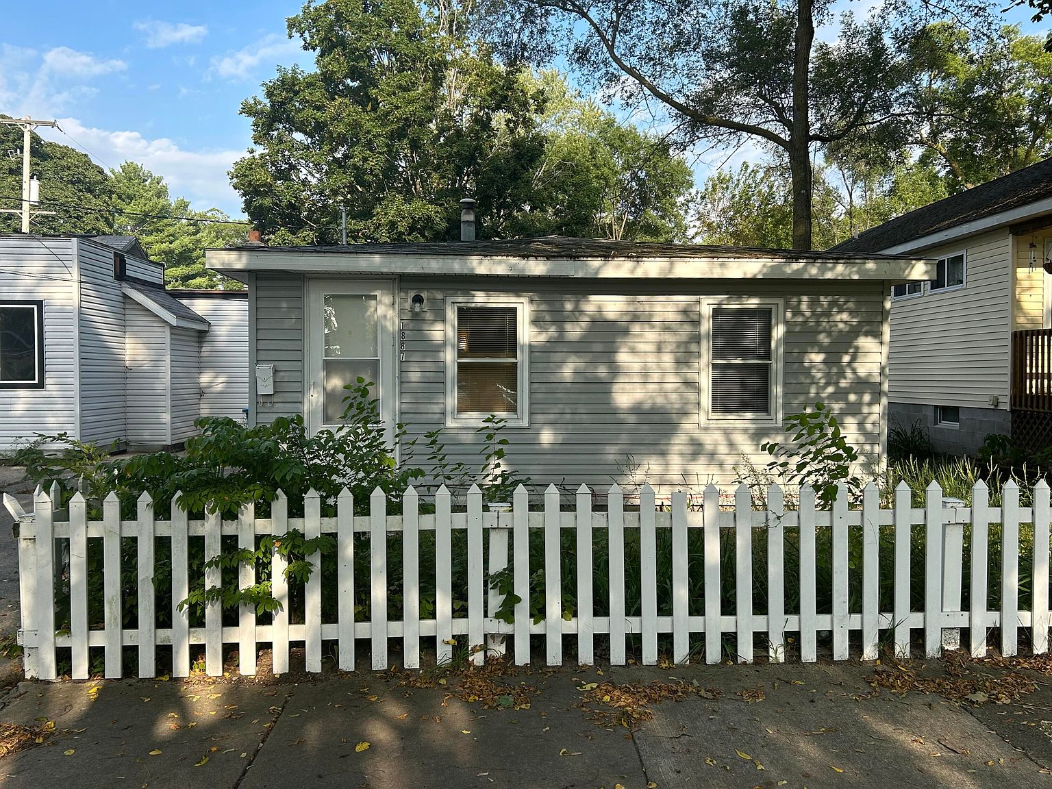 1887 Fair Ave, Muskegon, MI 49441 | Zillow