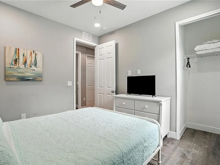 10140 Carolina St — Photo 24
