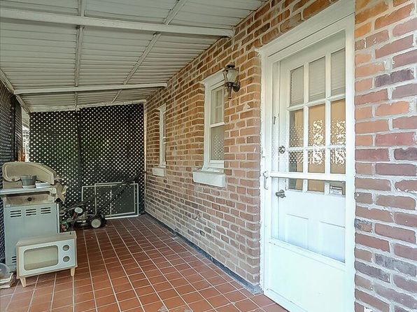 lexington-kentucky-2093667214 picture