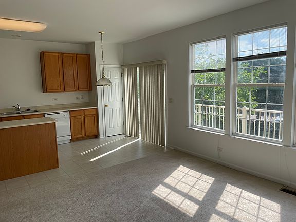 4th image of 818 Lewisburg Ln