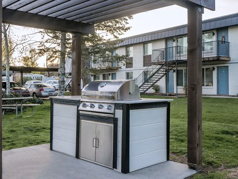 The Katmai Apartments — Photo 87