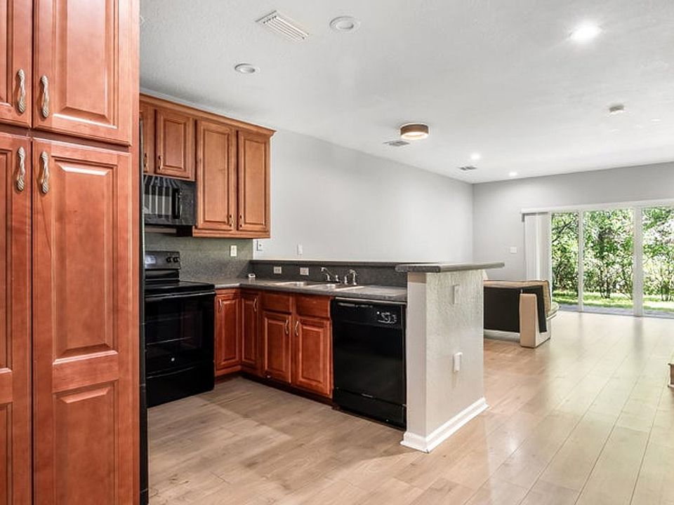 1st image of 2505 NW 31st Ct
