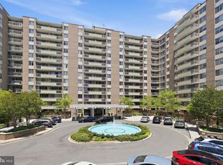 3001 Veazey Ter NW APT 923, Washington, DC 20008