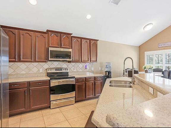 3rd image of 15203 Stonebriar Way #1