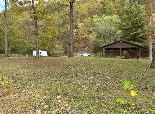 Carl Phillips Ln, Covington, VA 24426