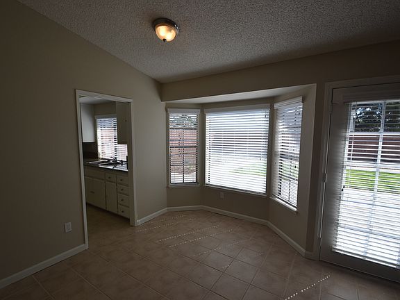 3rd image of 2765 Washington Ave