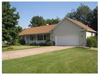 21434 Moyer Dr photo 1