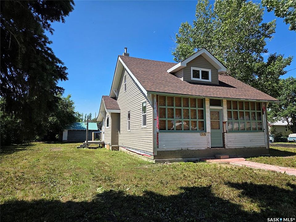 1st image of 304 1st AVENUE
