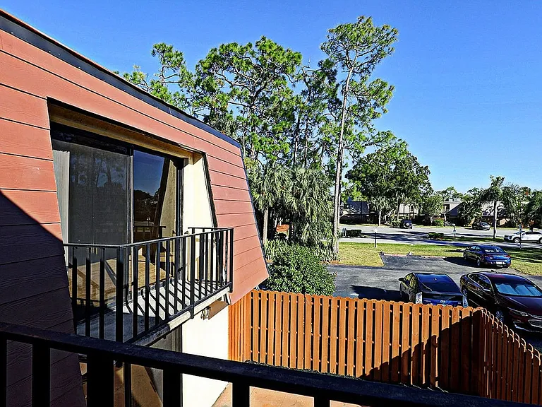 1556 Park Meadows Dr #1 — Photo 6