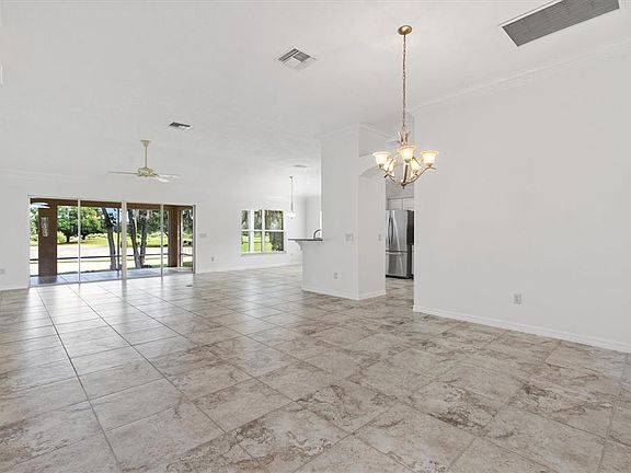 5th image of 1649 HARTSVILLE TRAIL