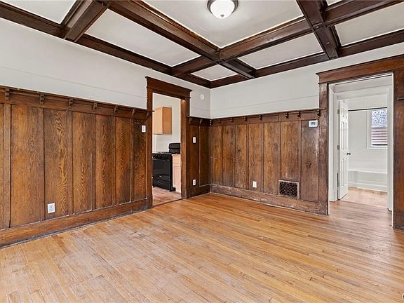 5th image of 1522 S State St #1