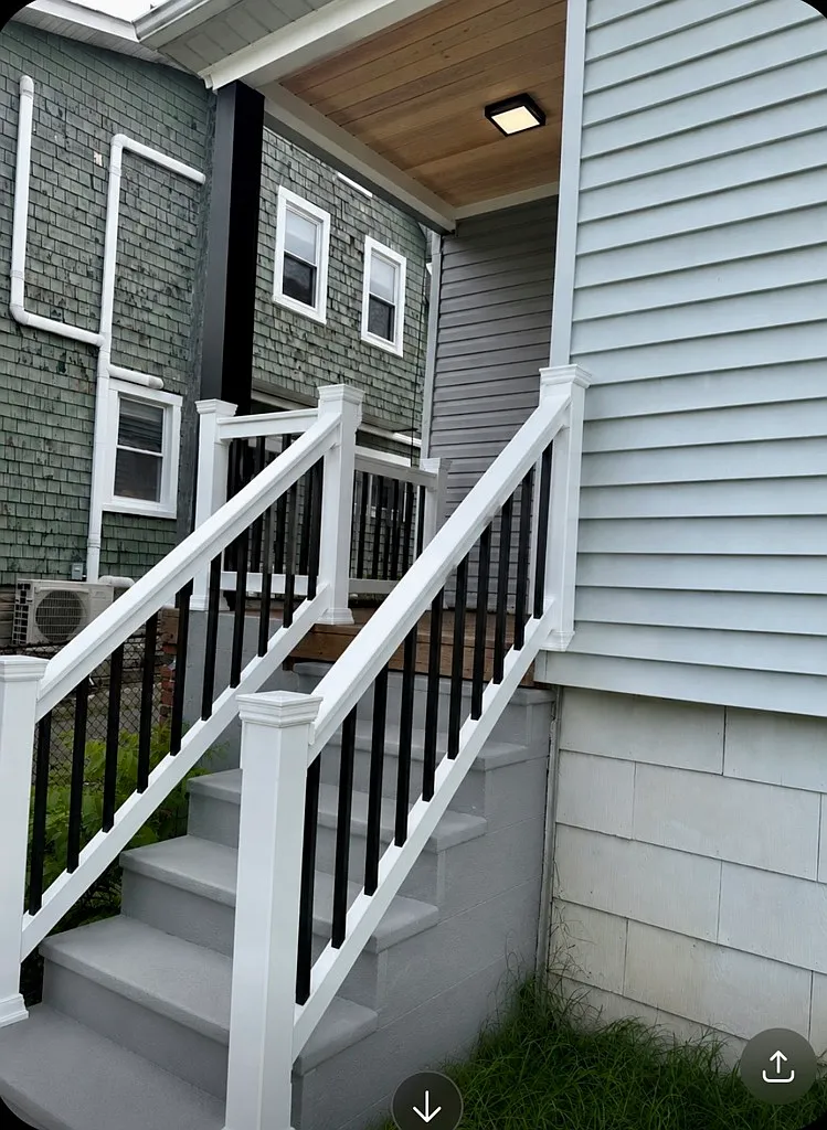 Spacious 6-Bed Single Family Home in Lauraville — Photo 4