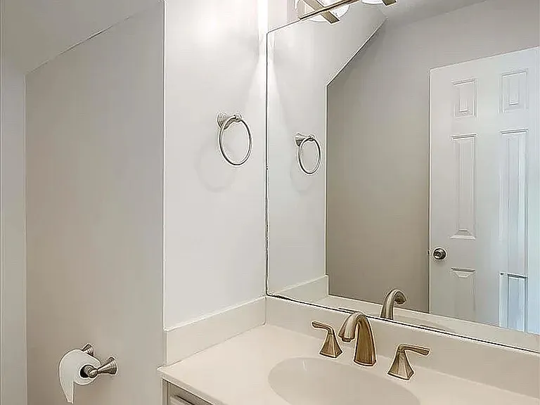 3825 Lady Di Ln #3825 — Photo 4