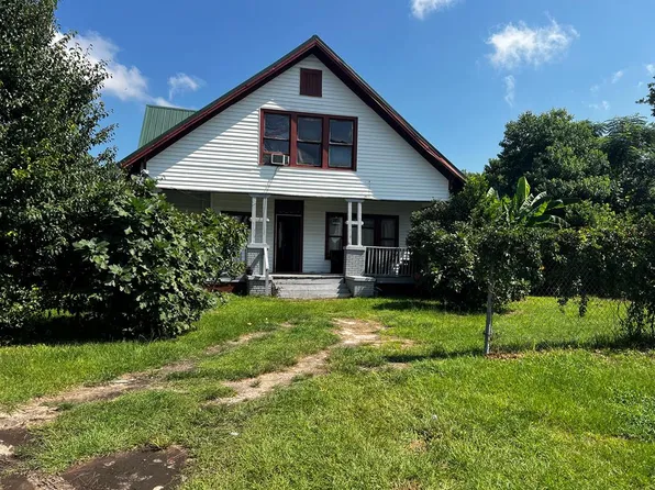 601 Sellers St #A&b, Douglas, GA 31533