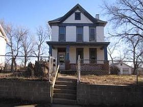 2nd image of 923 Norton Ave