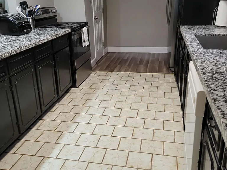 2800 Country Club Dr — Photo 15
