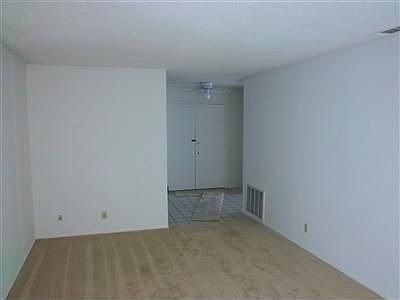 3rd image of 15068 Dakota St
