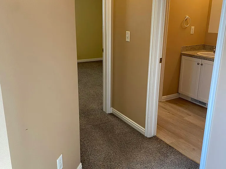 2421 N Washington Blvd #4-J — Photo 13