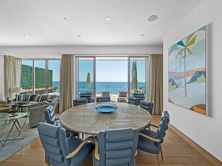 24380 Malibu Rd — Photo 9