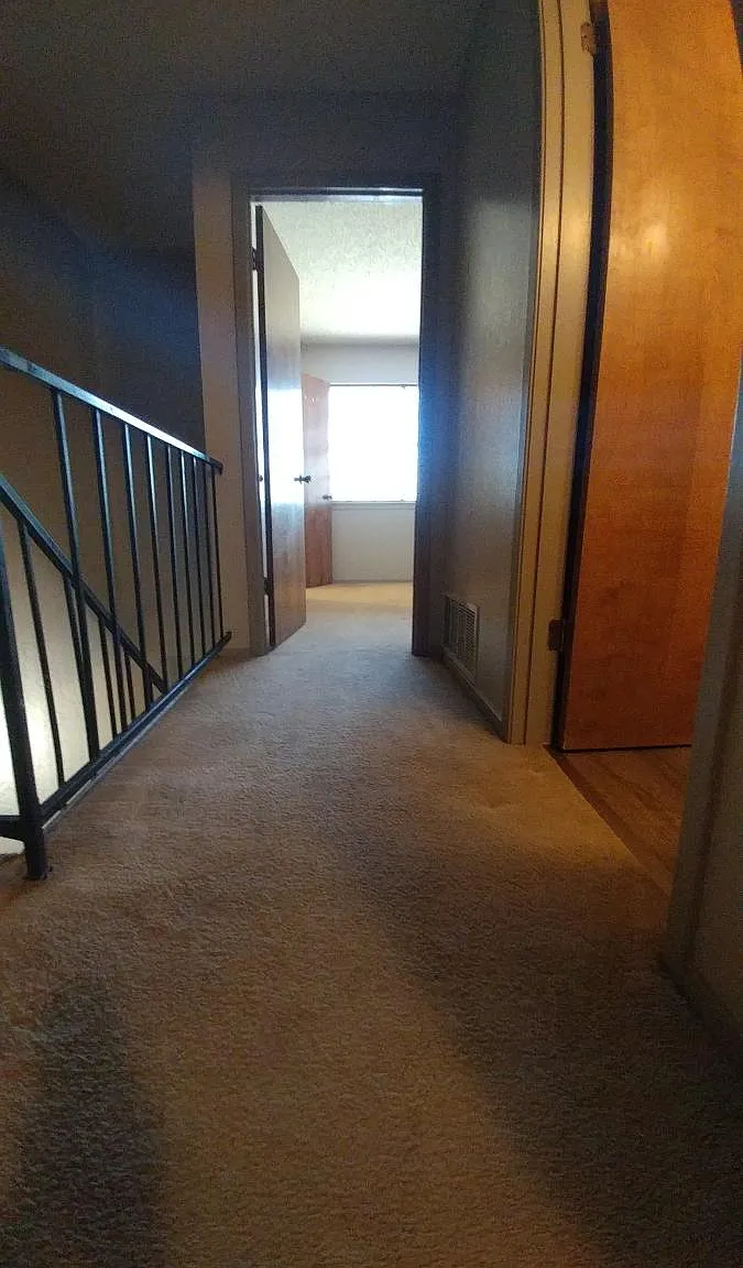 2 bed, 1.5 bath, 900 sqft, $1,000 — Photo 1