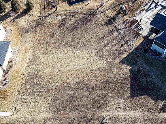 3rd image of 509 E Shadow Creek Ln