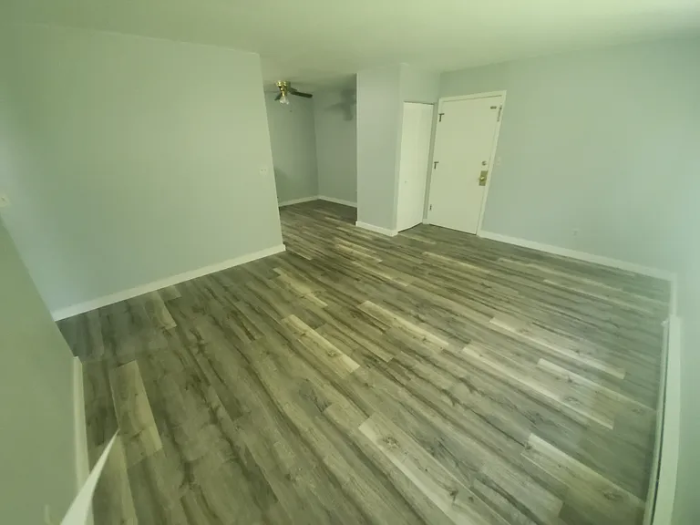 1734 La Crescent St #37 — Photo 12