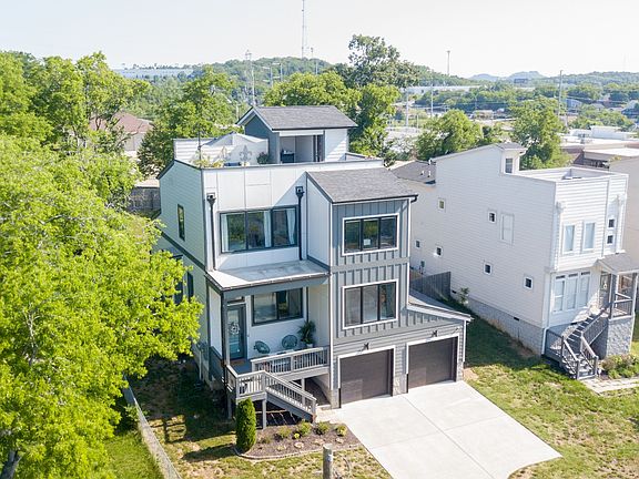 3rd image of 1255 N Avondale Cir