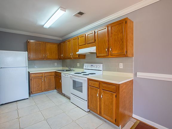 4th image of 18610 Bay Leaf Way