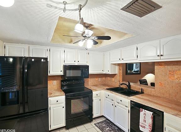 3rd image of 2091 Pine Isle Ln #2091