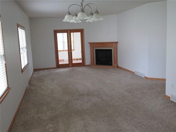 4th image of 6080 Meadowland Cir Unit 123