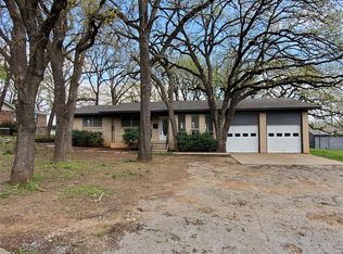 112 Nottingham Cir, Bridgeport, TX 76426