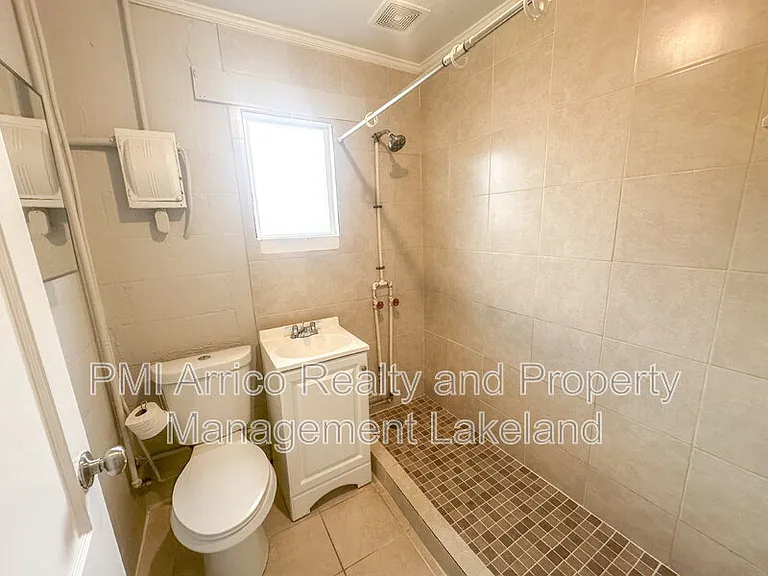 324 Pearl St #2 — Photo 7