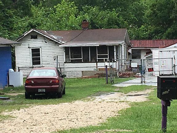 3rd image of 6356 Restlawn Dr