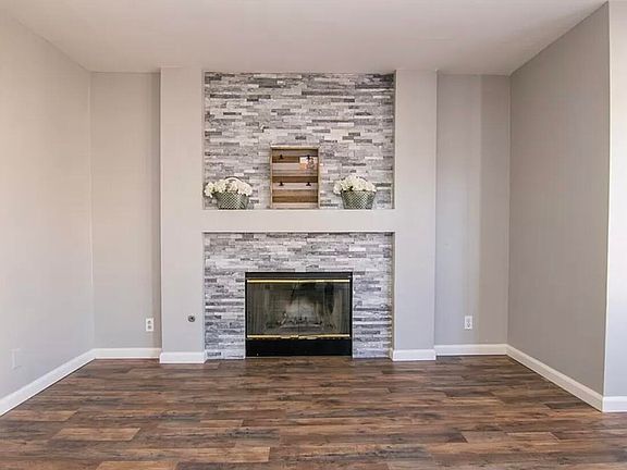 5th image of 819 W Avenue H5