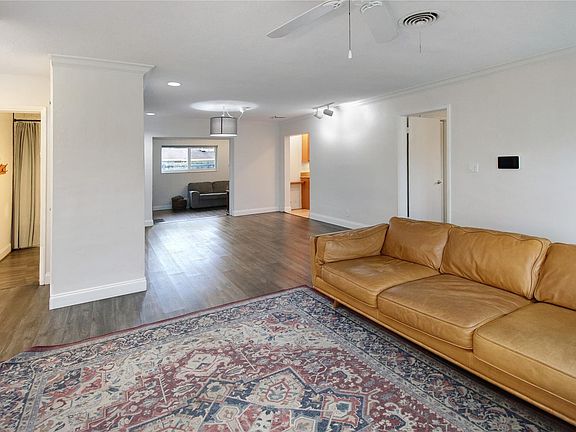5th image of 750 NW 44th Avenue