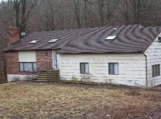 128 Mountain View Dr, Holmes, NY 12531