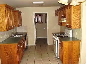 3rd image of 116 Northaven St