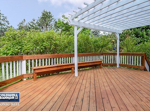 Beautiful Cedar Deck and Pergola.