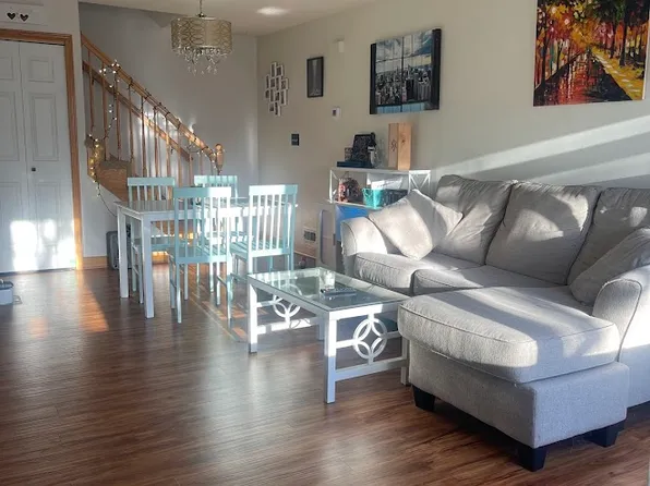 811 Burr Oaks Dr Unit 1206, West Des Moines, IA 50266