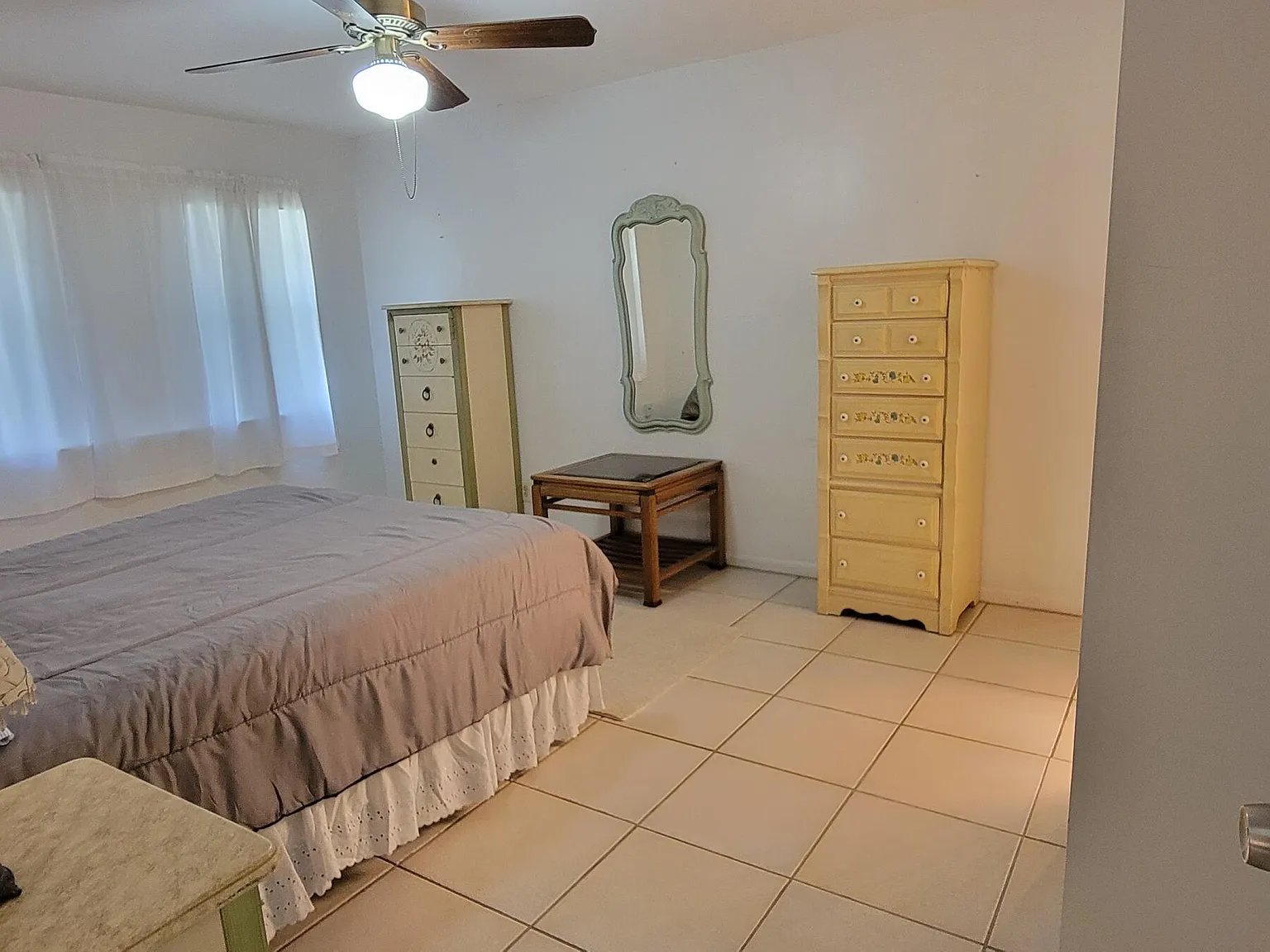 3 bed, 2.5 bath, 1428 sqft, $2,800 — Photo 4