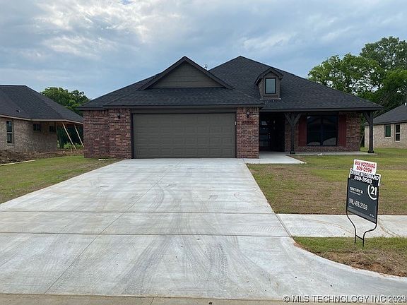3rd image of 13931 S Ironwood Pl