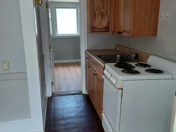 26 Sewall St APT 5, Augusta, ME 04330