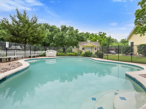 801 Seeton Rd, Mansfield, TX 76063