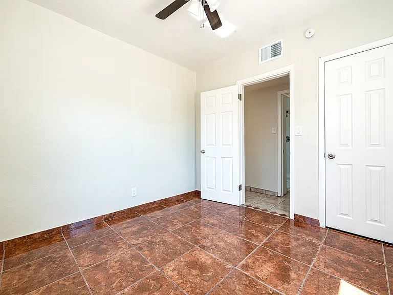 115 S Palomas Ave — Photo 11